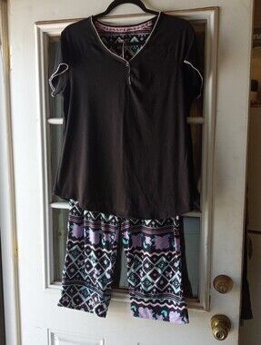 Muk Luks Black Top with Geometric Multicolor Capris Pajama Set